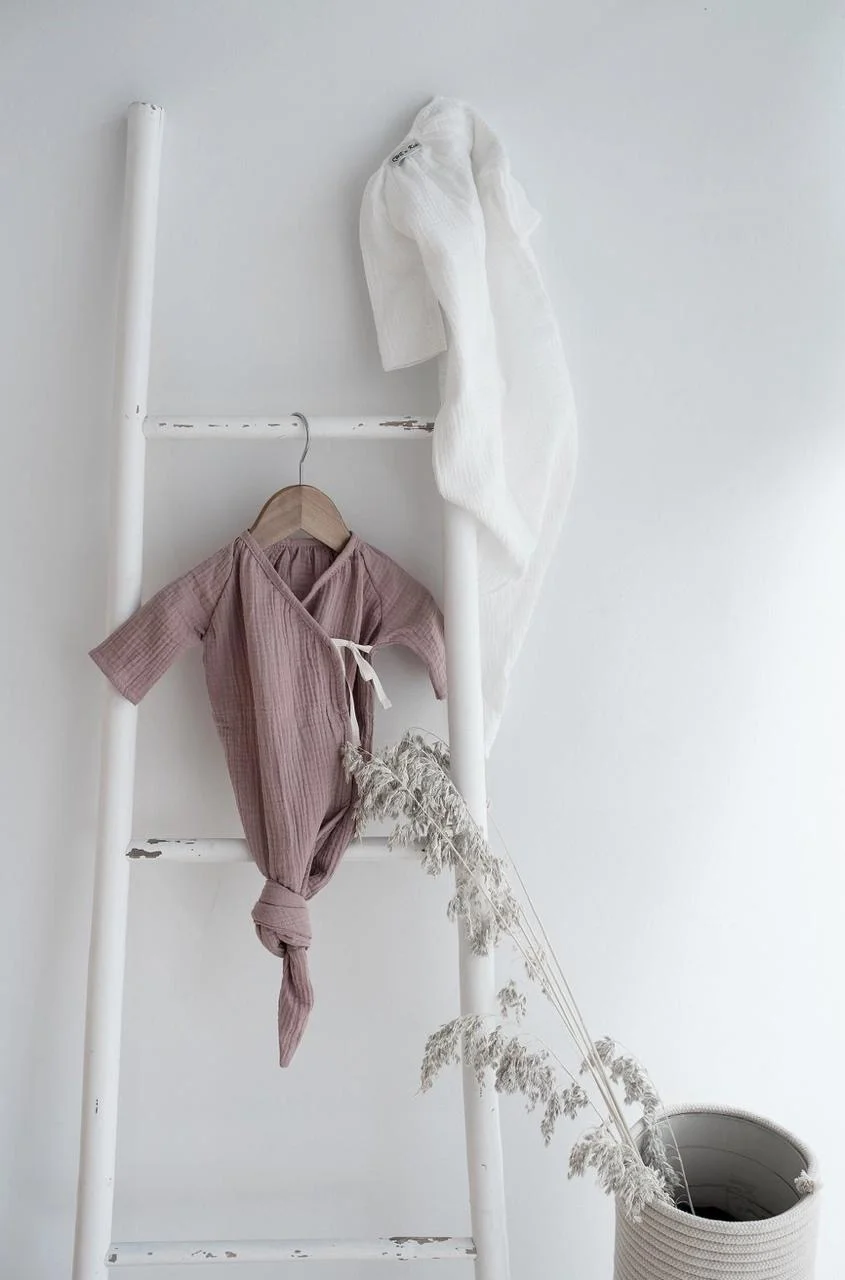 We call it love swaddle/inbakerdoek dusty pink - 418f85e6 694a 4105 bee0 ea76b9e071cc 2 - wcil2
