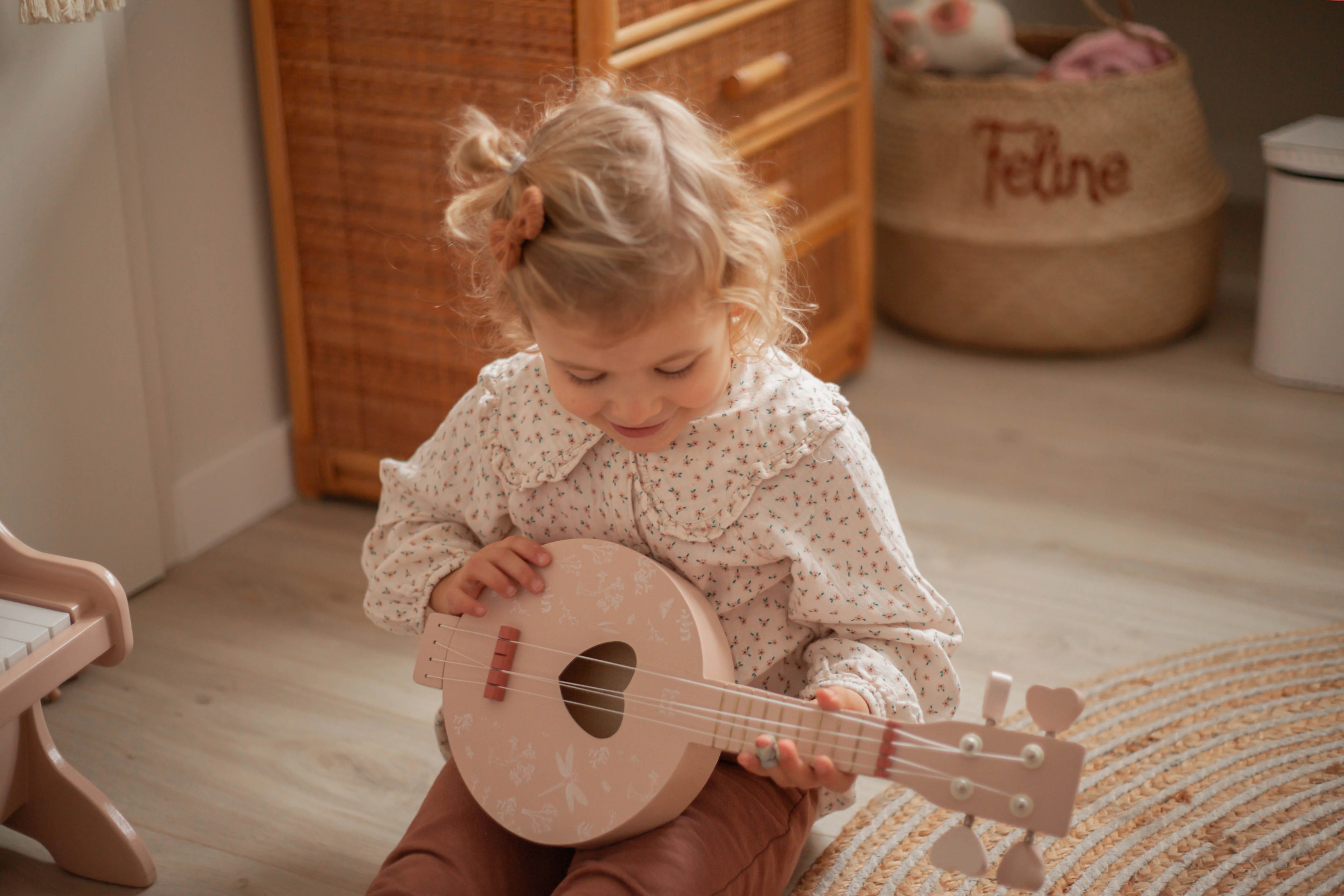 Label Label banjo roze - Llwt 04328 5420067904328 label label pink wooden banjo 02 - 5420067904328