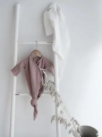 We call it love swaddle/inbakerdoek dusty pink - 418f85e6 694a 4105 bee0 ea76b9e071cc 2 - wcil2