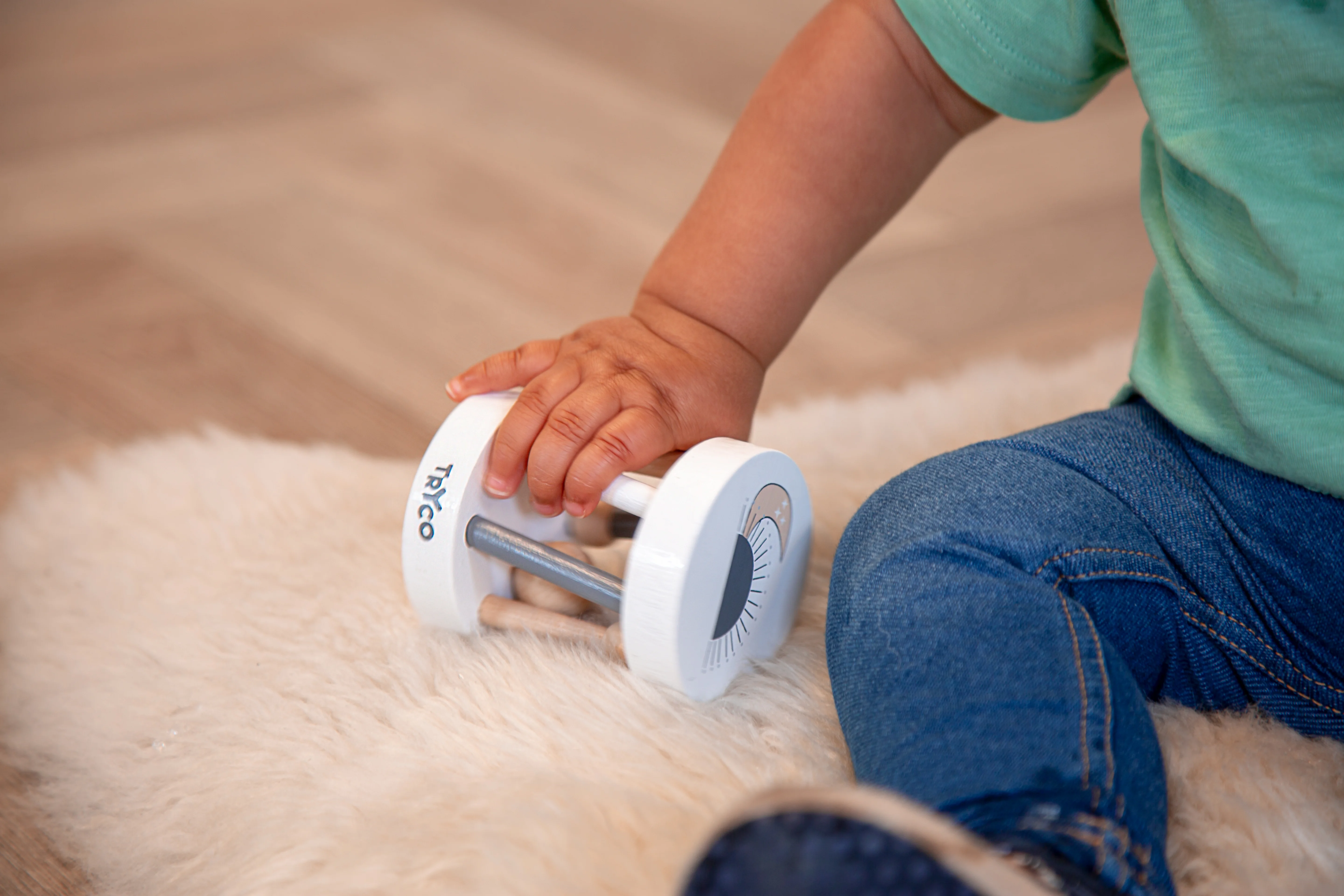 Tryco houten rammelaar roller - Tr 353008 tryco wooden rattle round 03 4 - 8720289396039